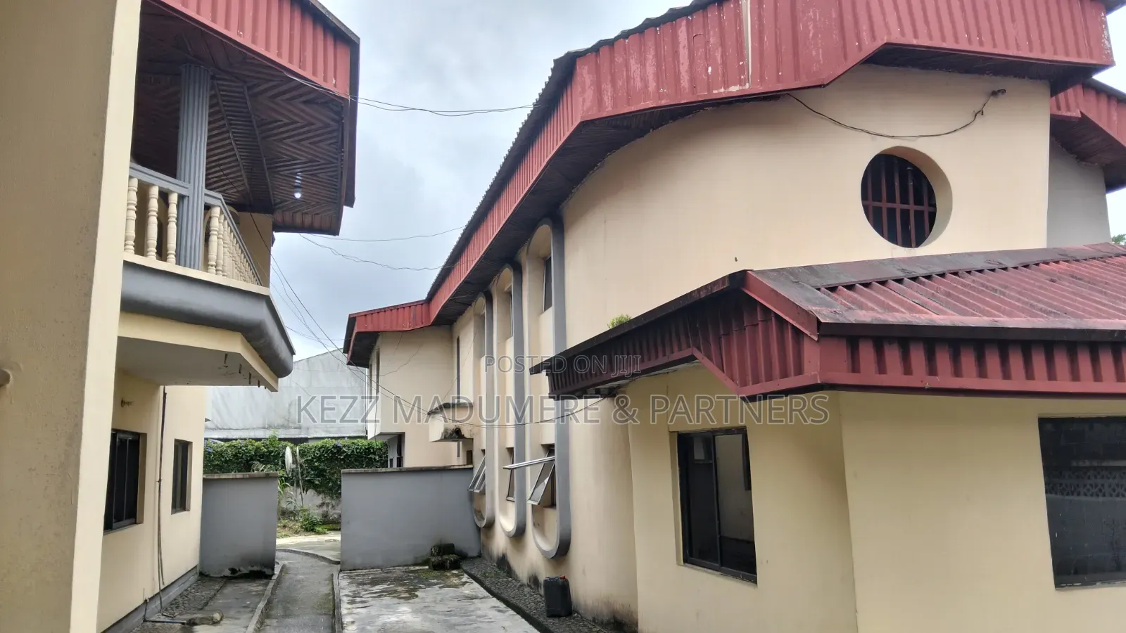 For Sale : Partially Functional 31 Rooms Hotel at New Gra, Ph