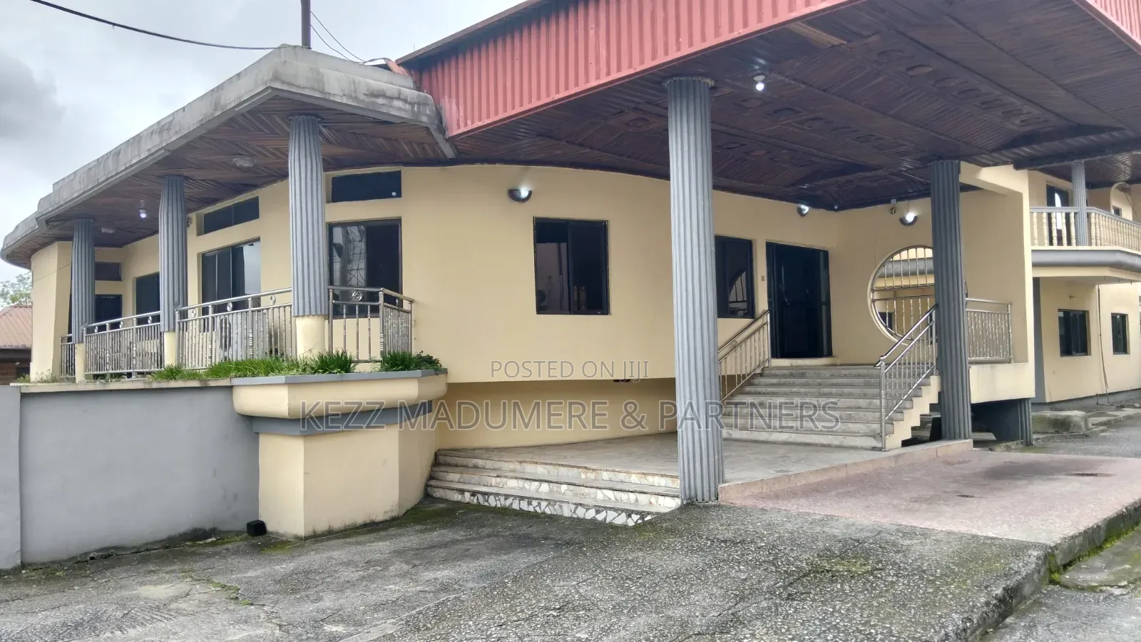 For Sale : Partially Functional 31 Rooms Hotel at New Gra, Ph