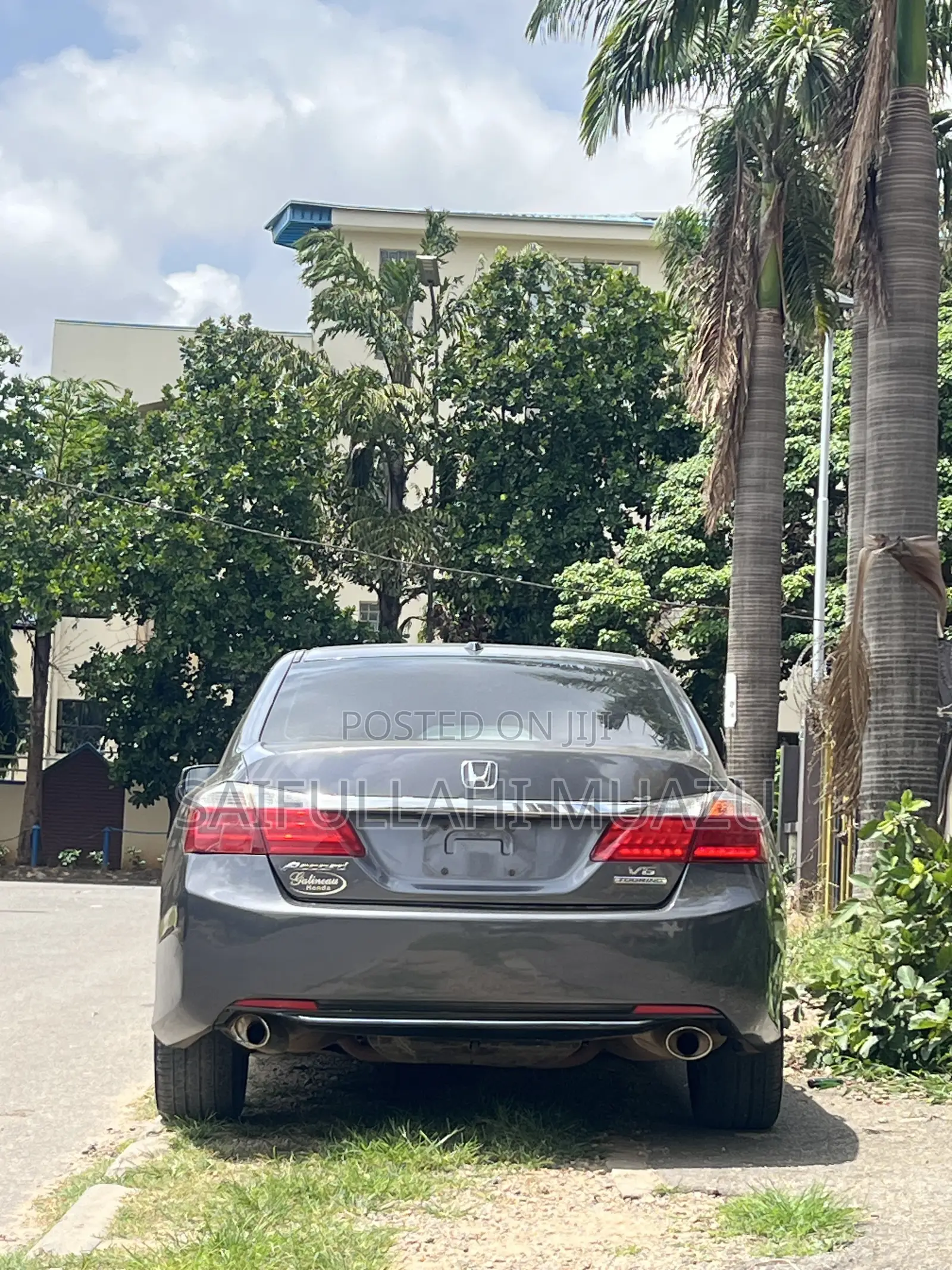 Honda Accord Touring V-6 4dr Sedan (3.5L 6cyl 6A) 2015 Gray