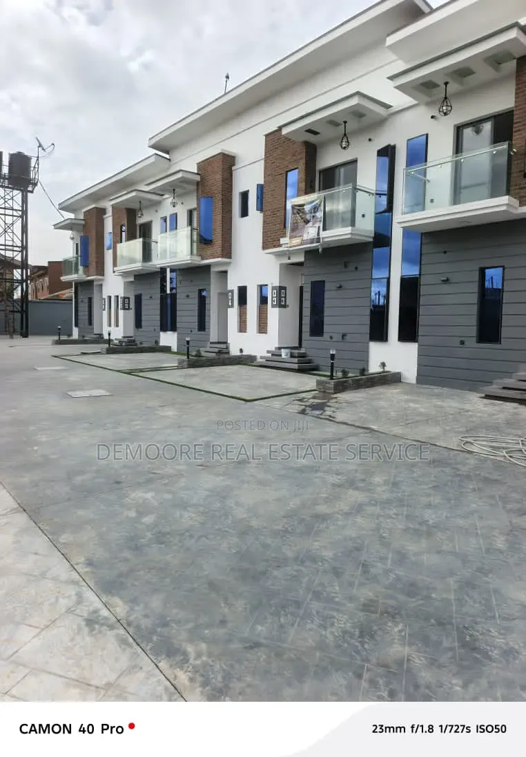 2bdrm Duplex in Olorunfemi, Igando / Ikotun/Igando for sale