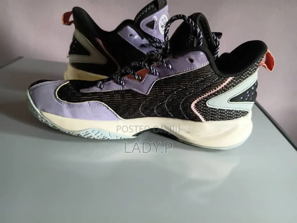 ANTA Shock Basketball Shoes - Size 43