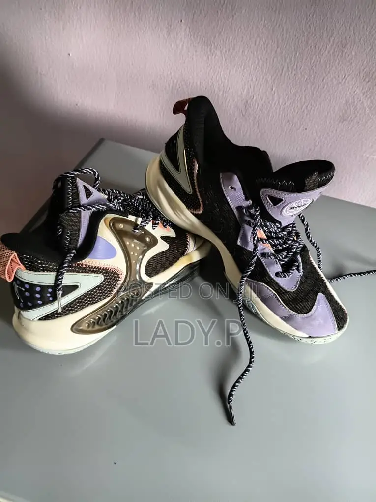 ANTA Shock Basketball Shoes - Size 43