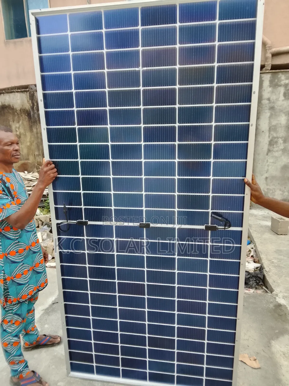 600w Half-Cut Bifacial Jinko Panel