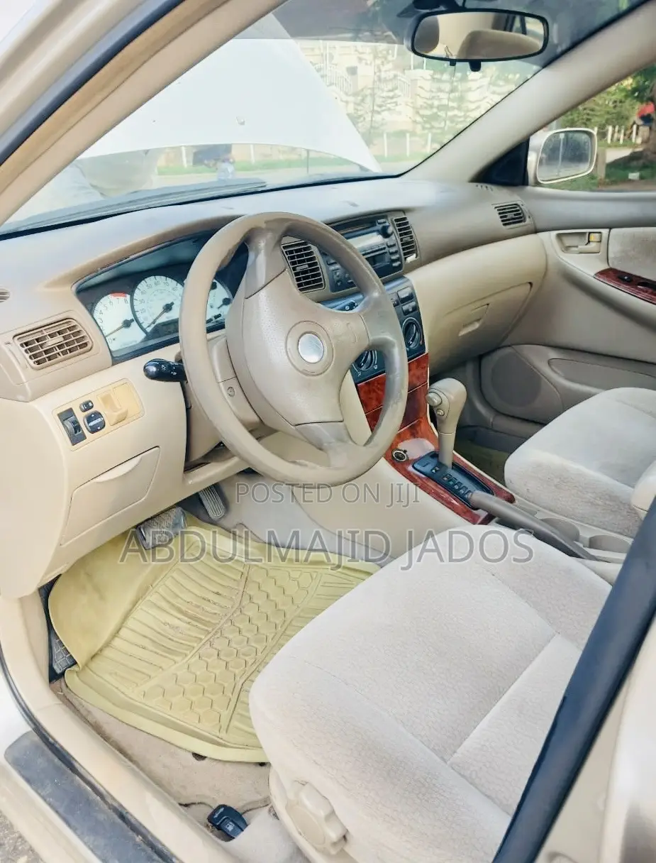 Toyota Corolla 2003 Gold