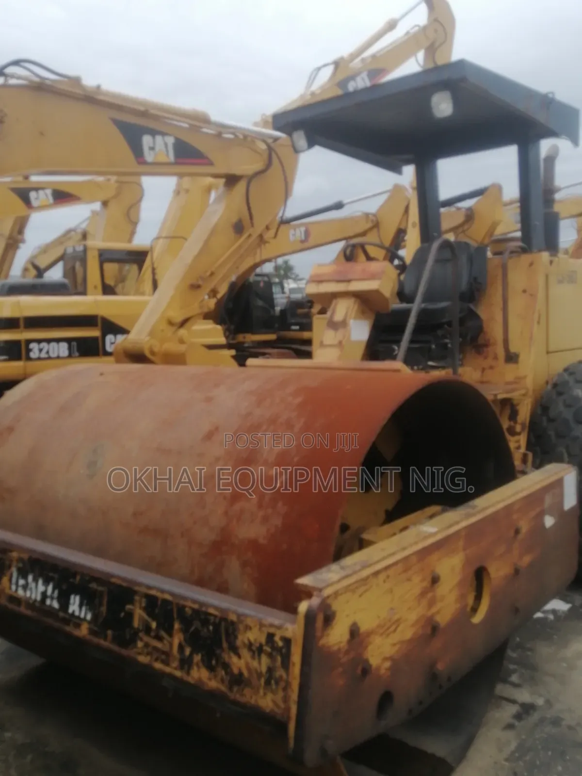 Cat Single Drum Compact Roller Cs-563 (15 To)
