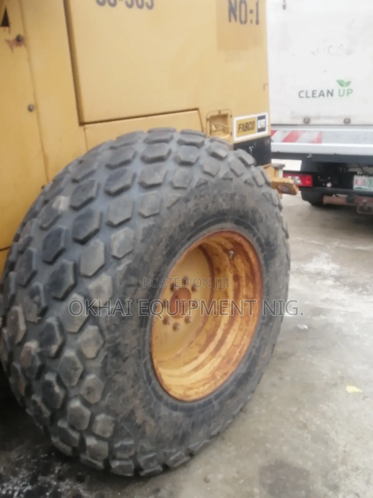 Cat Single Drum Compact Roller Cs-563 (15 To)