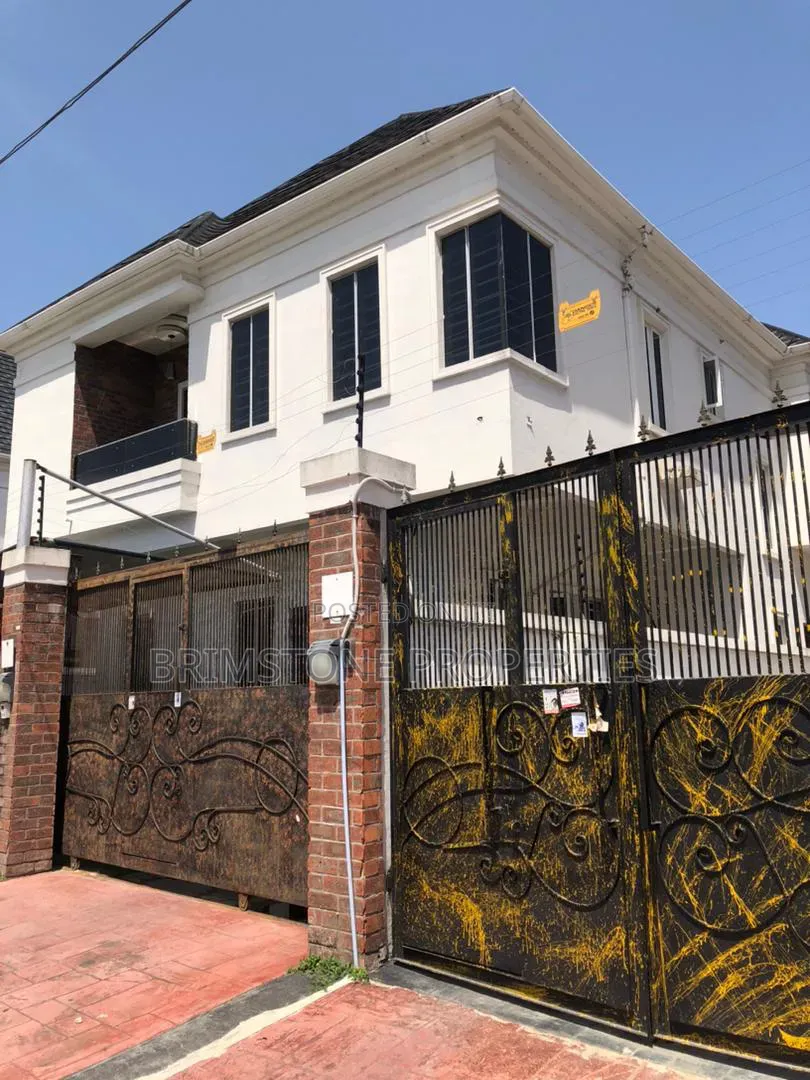 Furnished 4bdrm Duplex in Chevron for rent