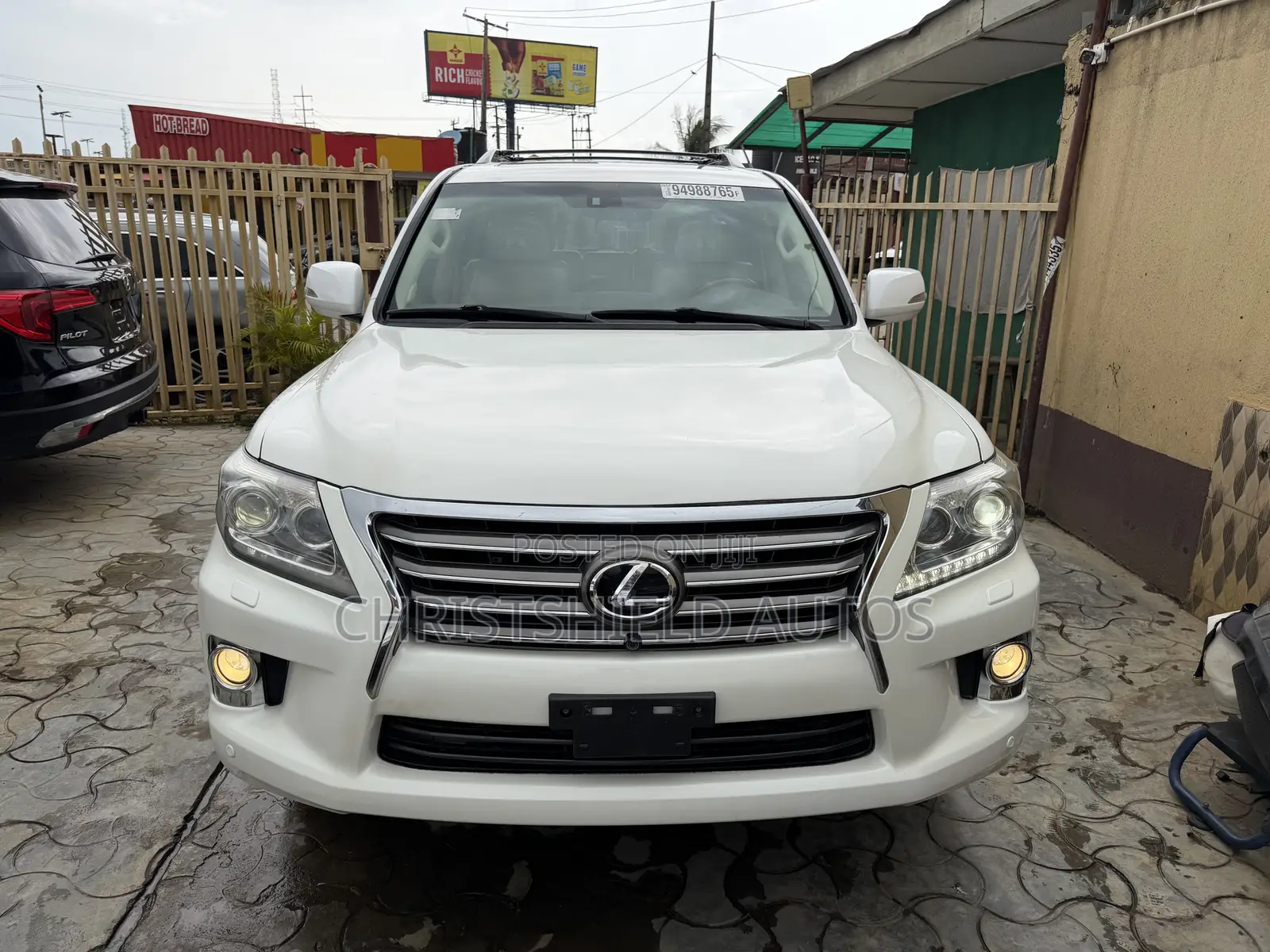 Lexus LX 570 (5 seats) AWD 2015 White