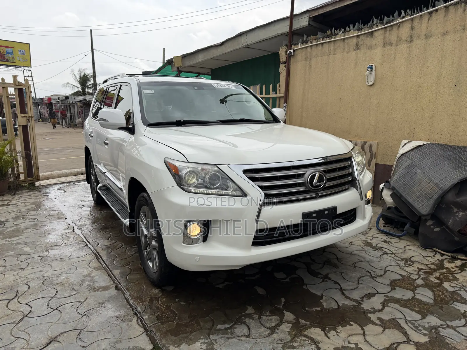 Lexus LX 570 (5 seats) AWD 2015 White