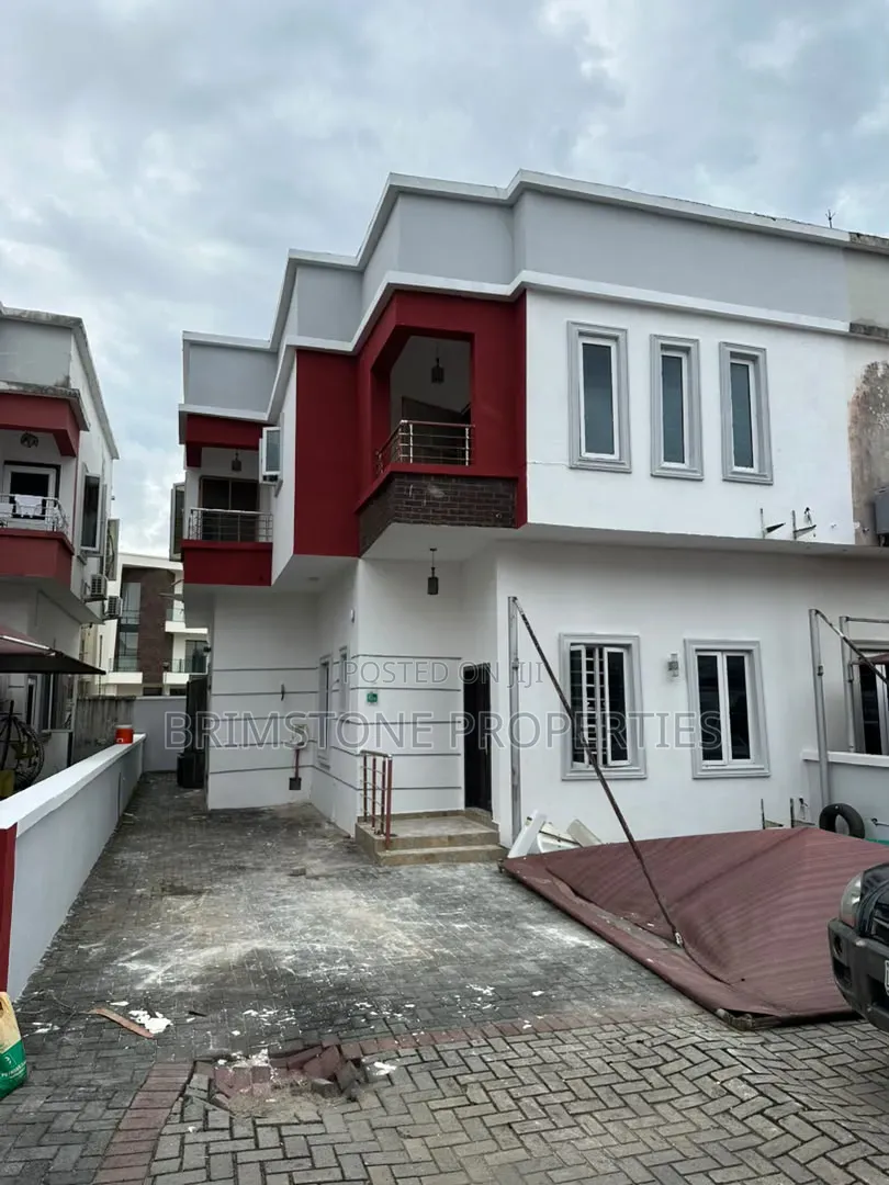 Furnished 4bdrm Duplex in Chevron for rent