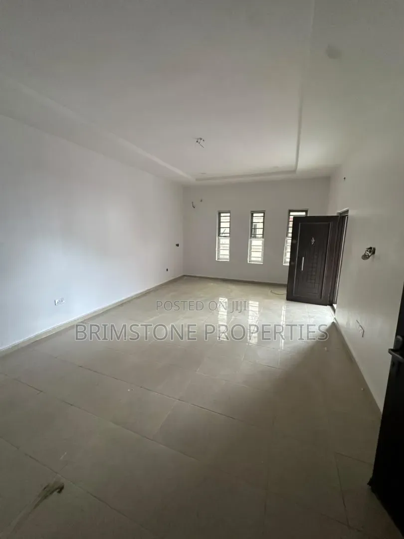 Furnished 4bdrm Duplex in Chevron for rent