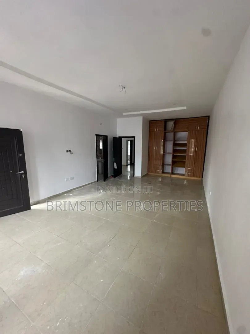 Furnished 4bdrm Duplex in Chevron for rent