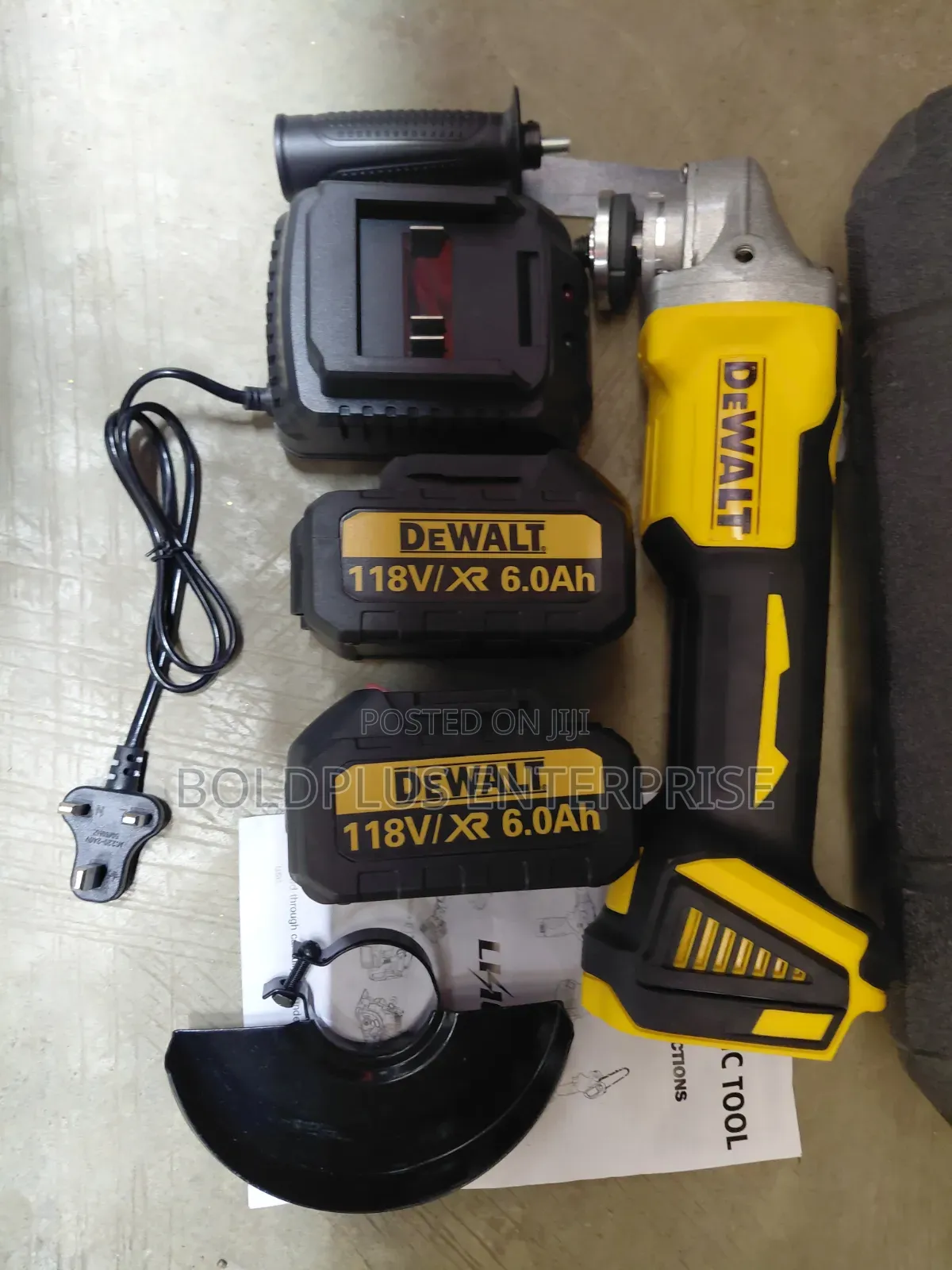 118 Volt Dewalt Rechargable Angle Grinder Machine