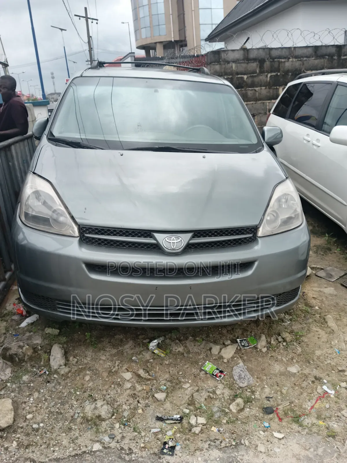 Toyota Sienna LE FWD (3.3L V6 5A) 2004 Gray