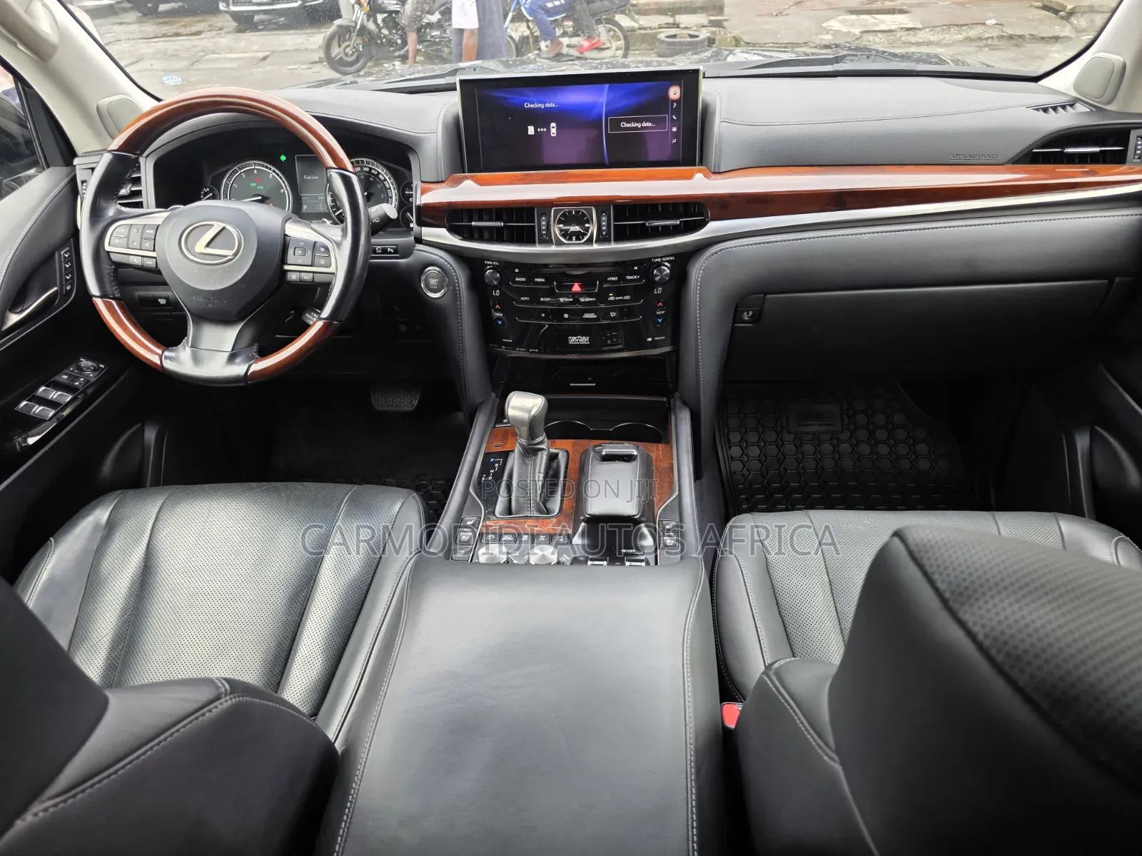 Lexus LX 570 AWD 2017 Black
