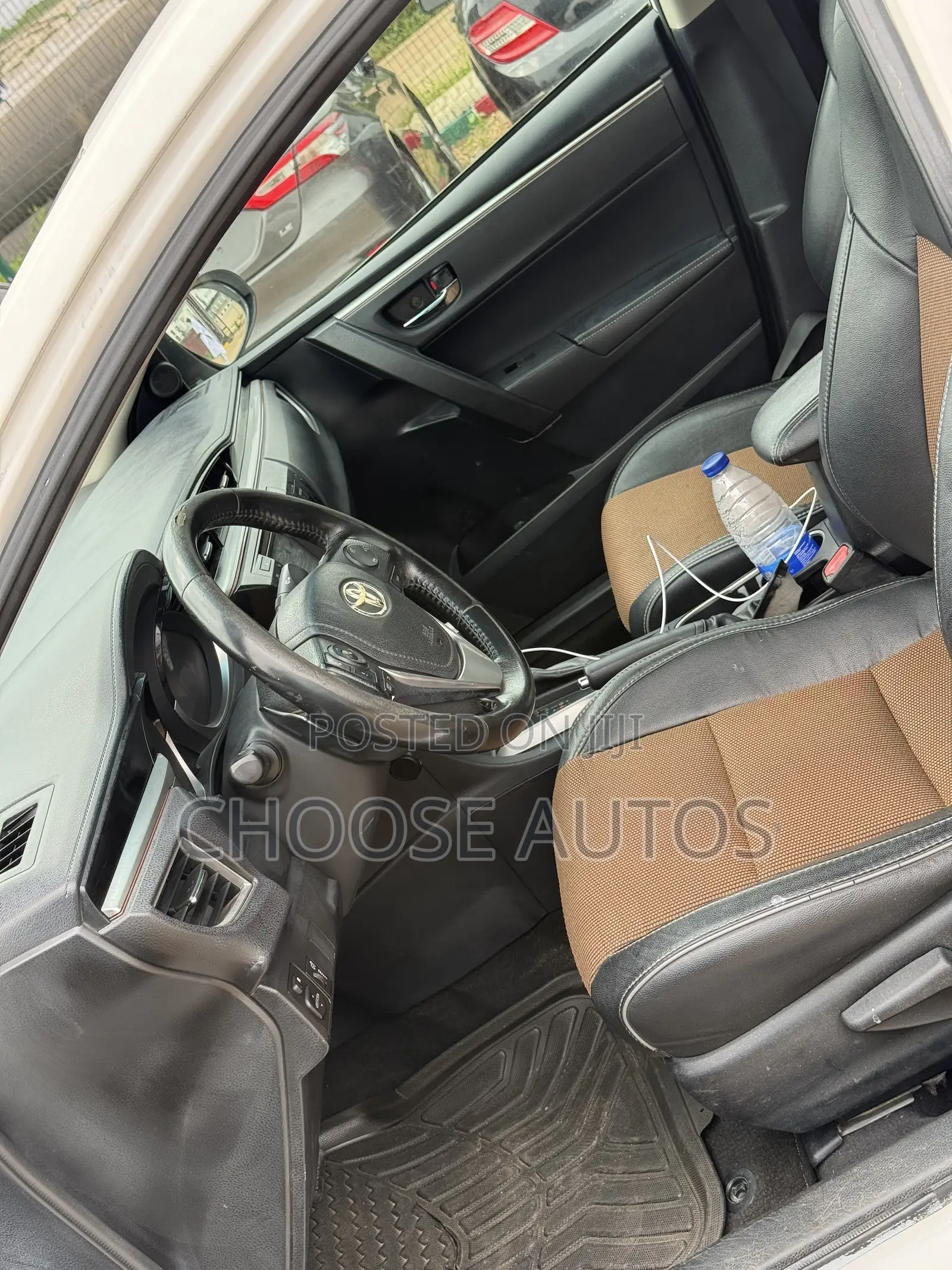 Toyota Corolla S Premium 4dr Sedan (1.8L 4cyl CVT) 2014 White