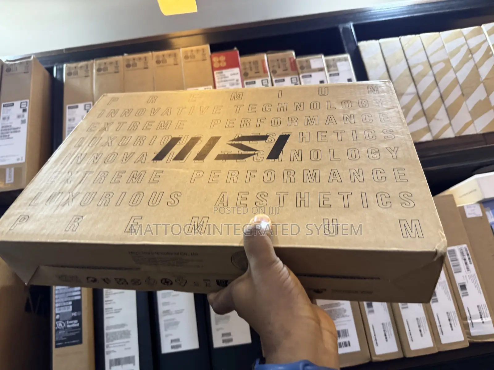 New Laptop MSI Cyborg 15 32GB Intel Core 7 SSD 1T
