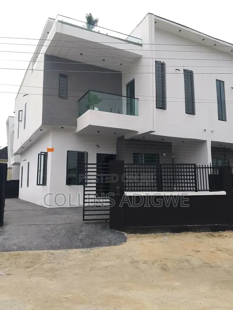 4bdrm Duplex in Behind Blenco for sale