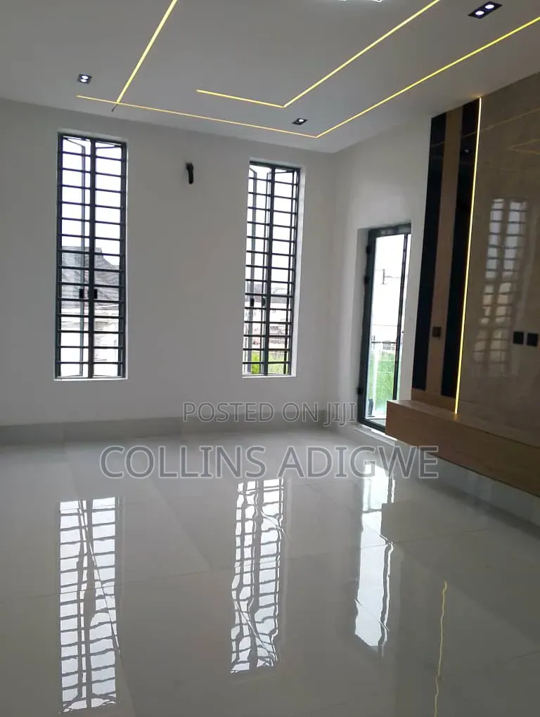 4bdrm Duplex in Behind Blenco for sale