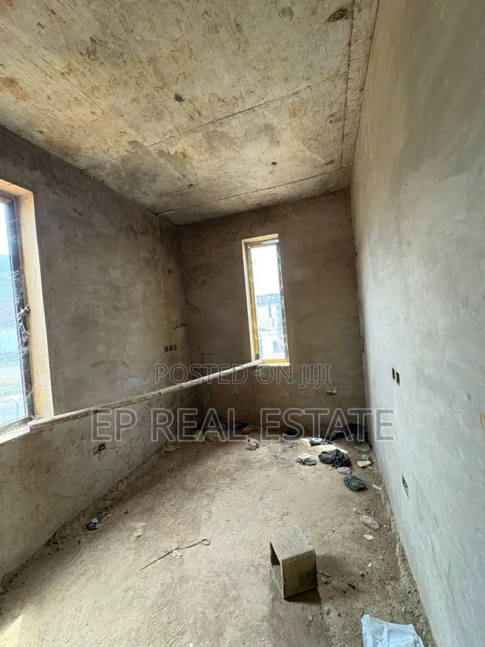 4bdrm Duplex in Apo District for sale