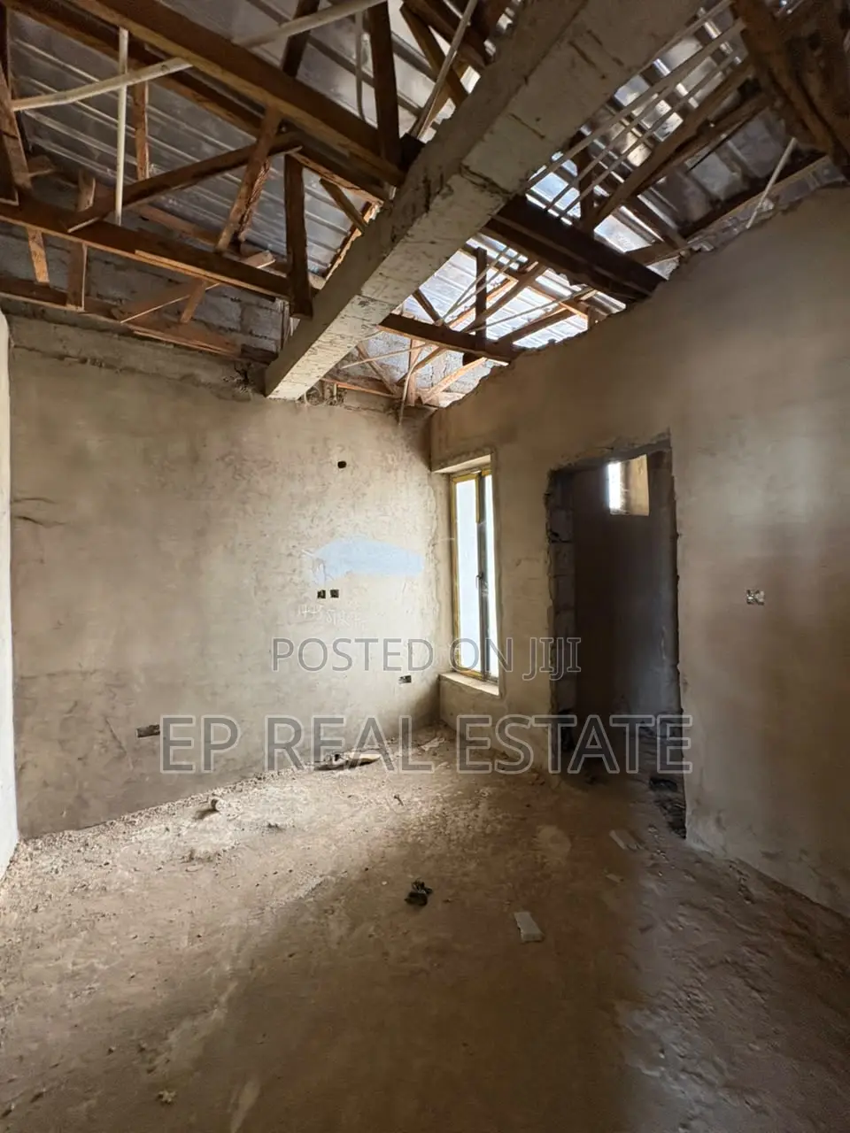 4bdrm Duplex in Apo District for sale
