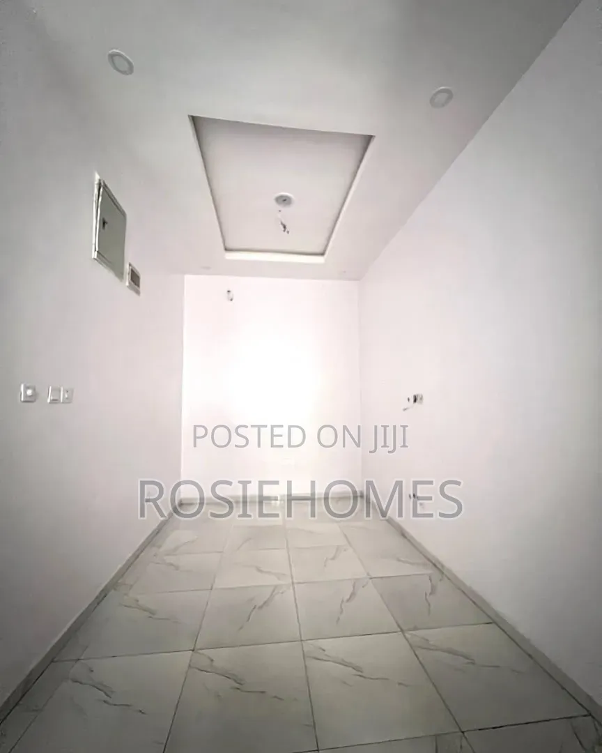 4bdrm Duplex in Ikota Gra for rent