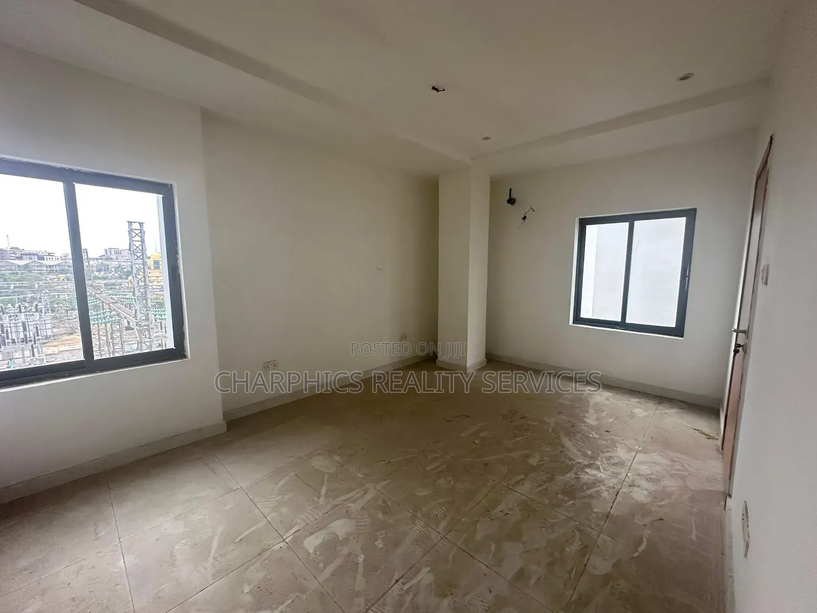 2bdrm Apartment in Awolowo Way for rent
