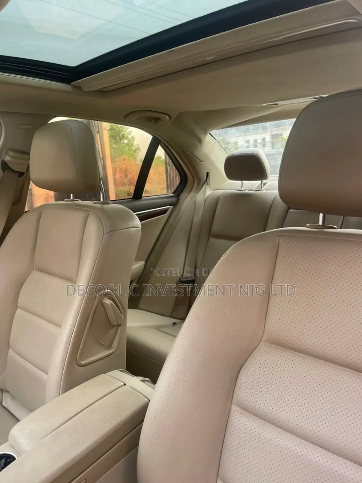 Mercedes-Benz C300 Luxury 4Matic Sedan AWD (3.0L 6cyl 7A) 2011 White