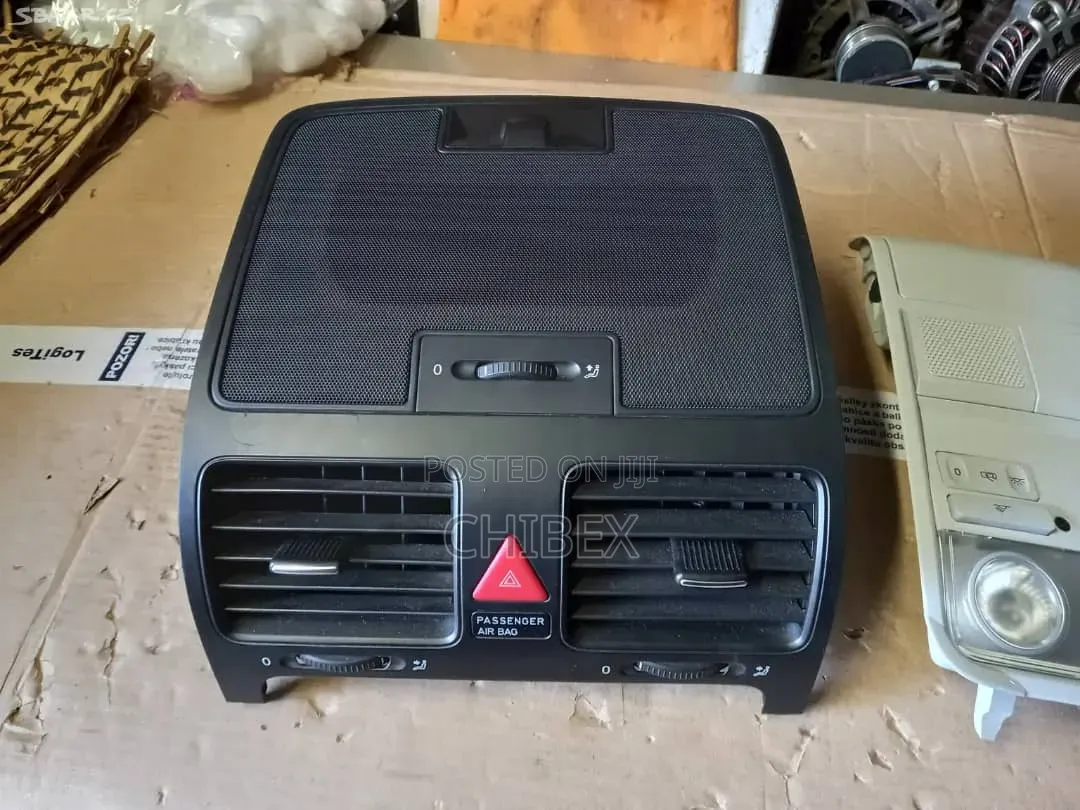 Center a/C Vent Volkswagen Jetta5 Golf5