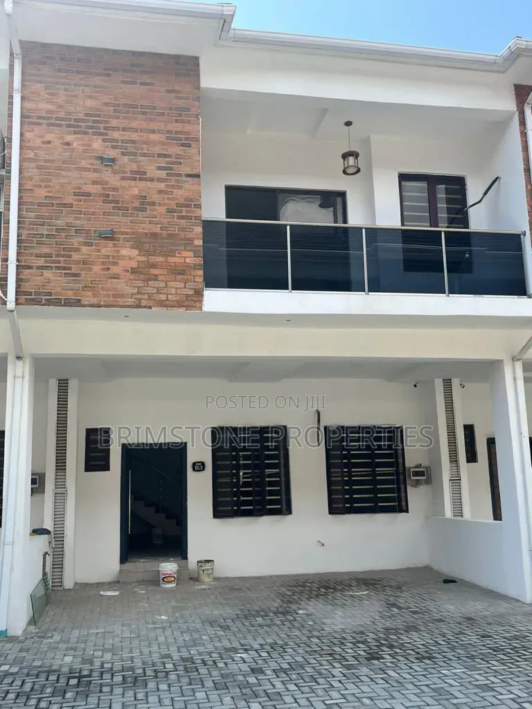Furnished 4bdrm Duplex in Chevron for rent