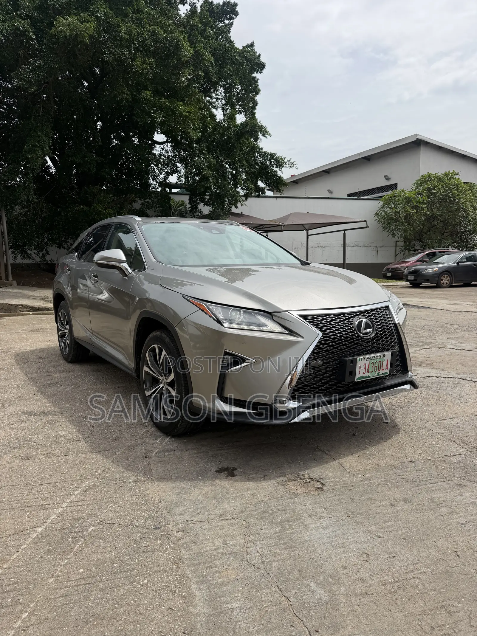 Lexus RX 350 AWD 2017 Gold