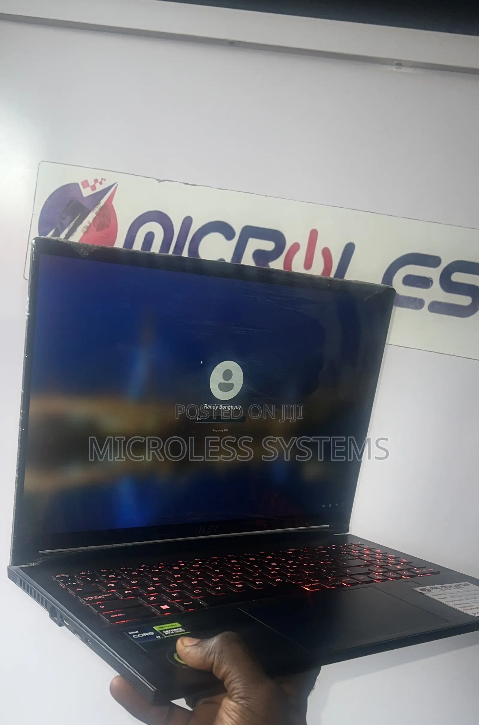 Laptop MSI Stealth 16 Studio A13VG 16GB Intel Core i7 SSD 512GB