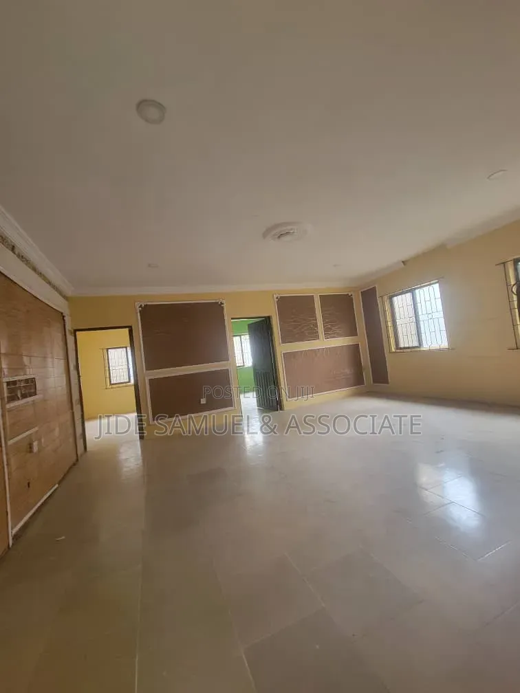 Furnished 3bdrm Block of Flats in Ayobo for rent