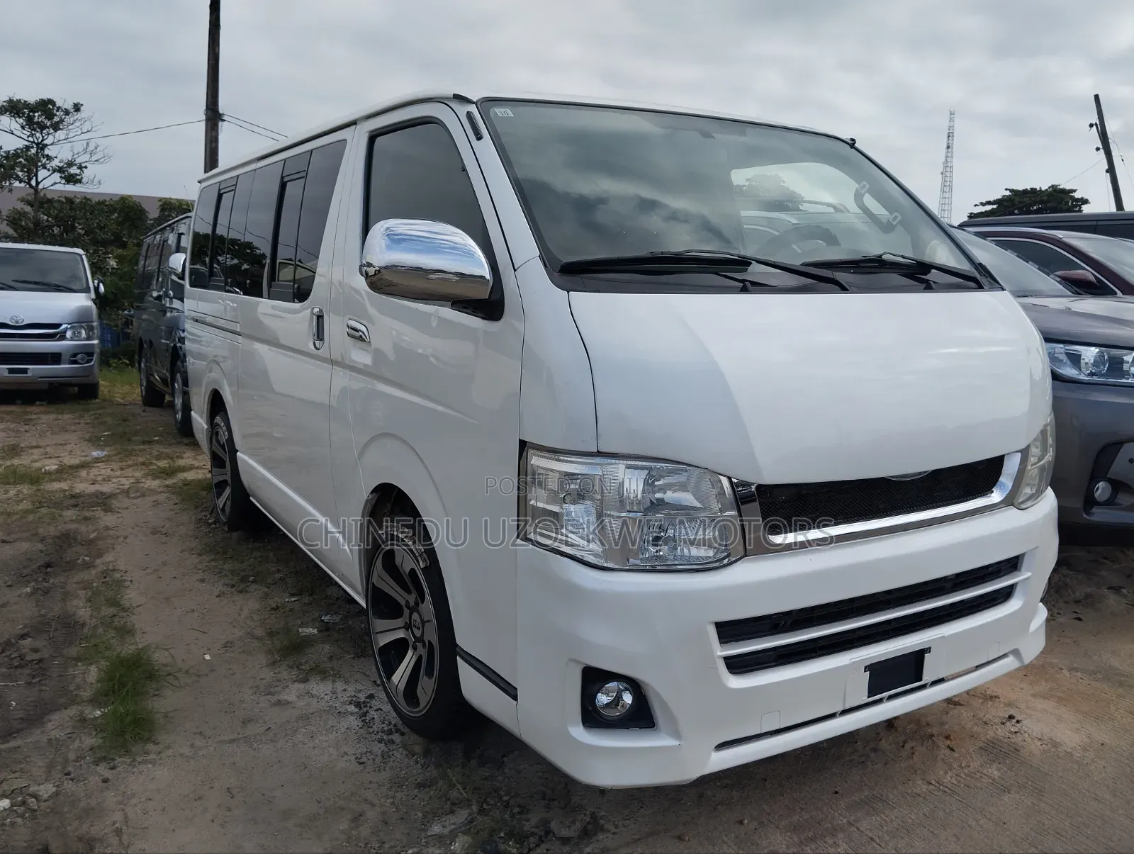 Toyota HiAce 2014 White