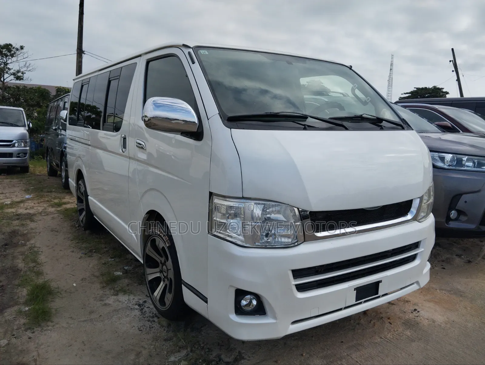Toyota HiAce 2014 White