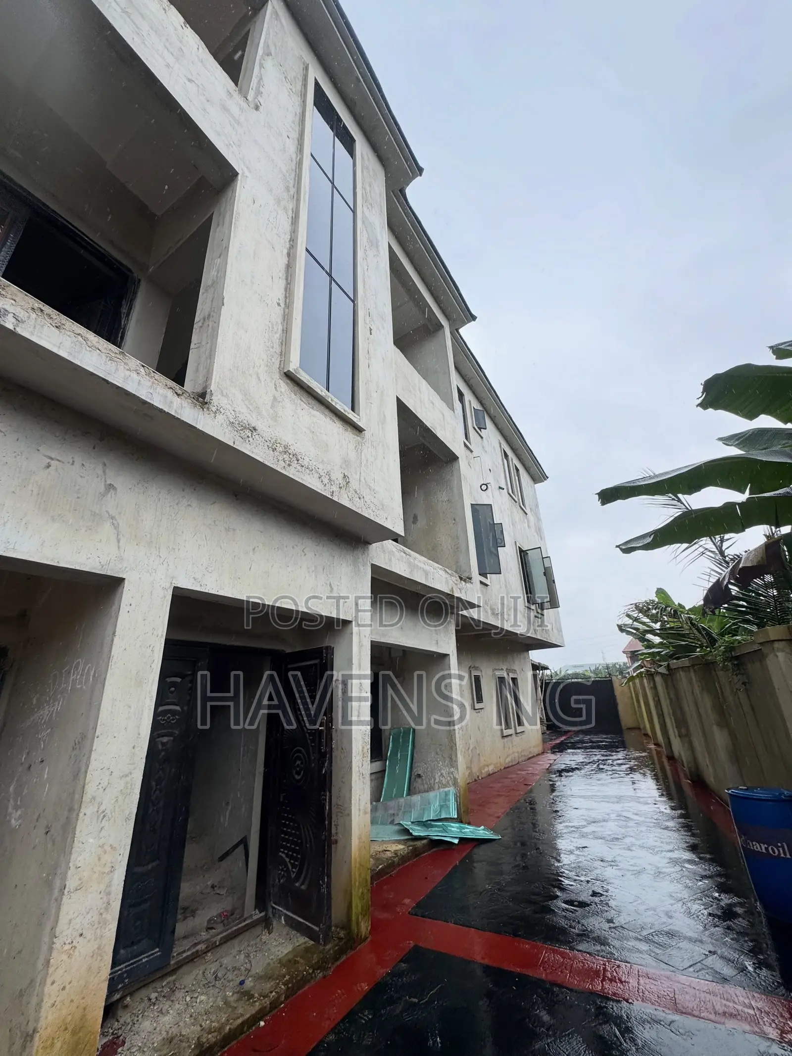 11bdrm Block of Flats in Obio-Akpor for sale