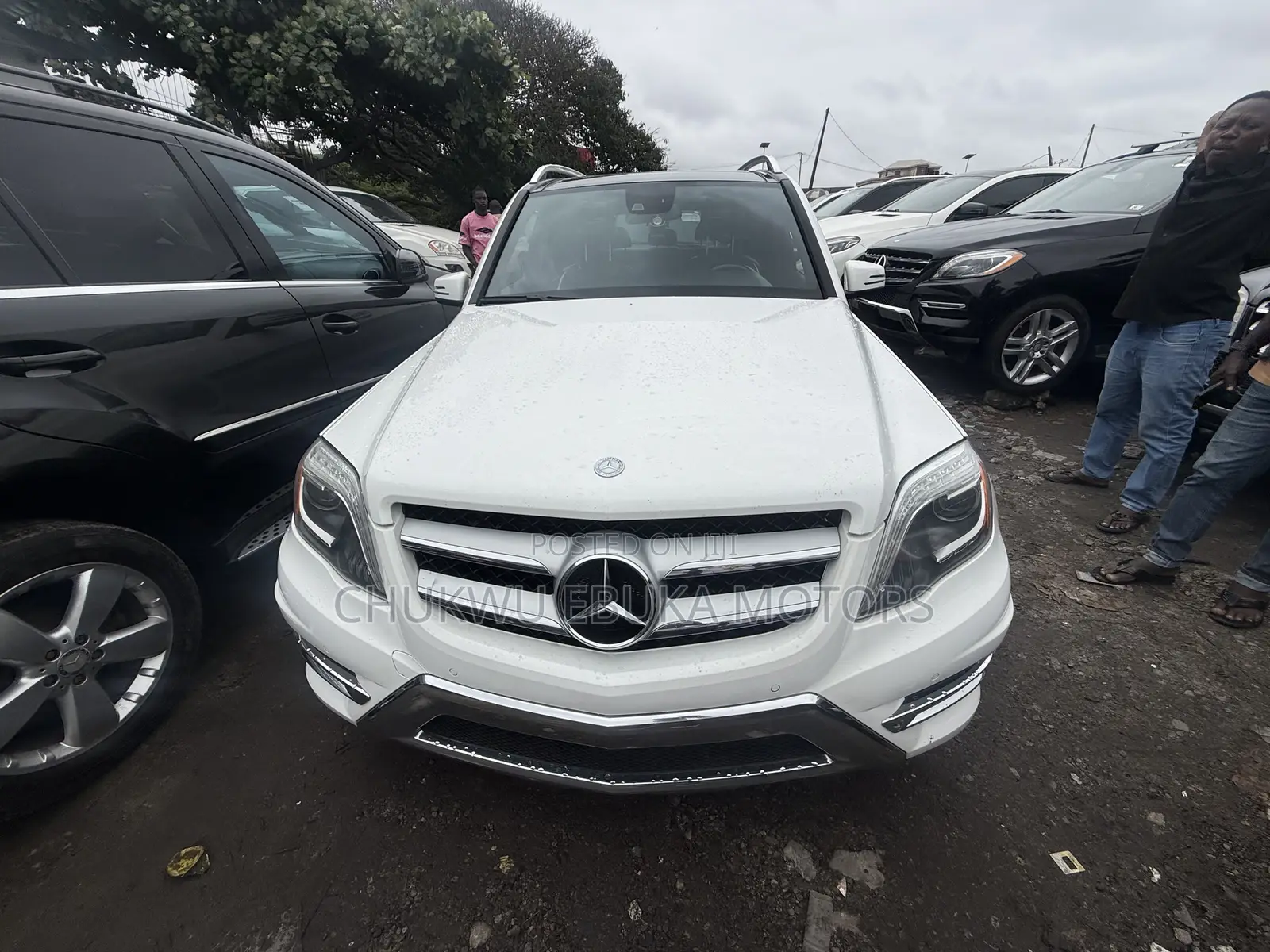 Mercedes-Benz GLK-Class Base GLK 350 4dr AWD 4MATIC (3.5L 6cyl 7A) 2015
