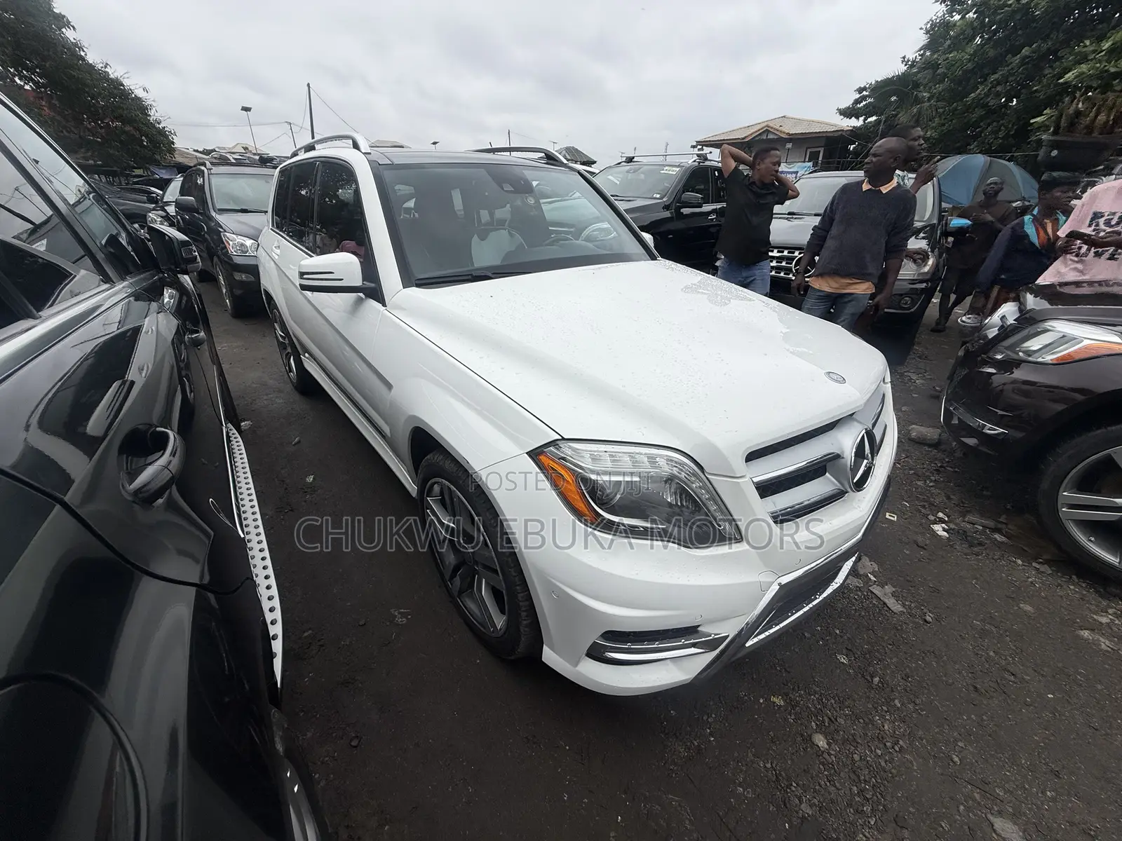 Mercedes-Benz GLK-Class Base GLK 350 4dr AWD 4MATIC (3.5L 6cyl 7A) 2015