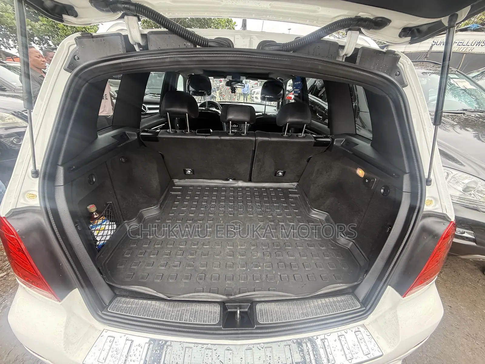 Mercedes-Benz GLK-Class Base GLK 350 4dr AWD 4MATIC (3.5L 6cyl 7A) 2015