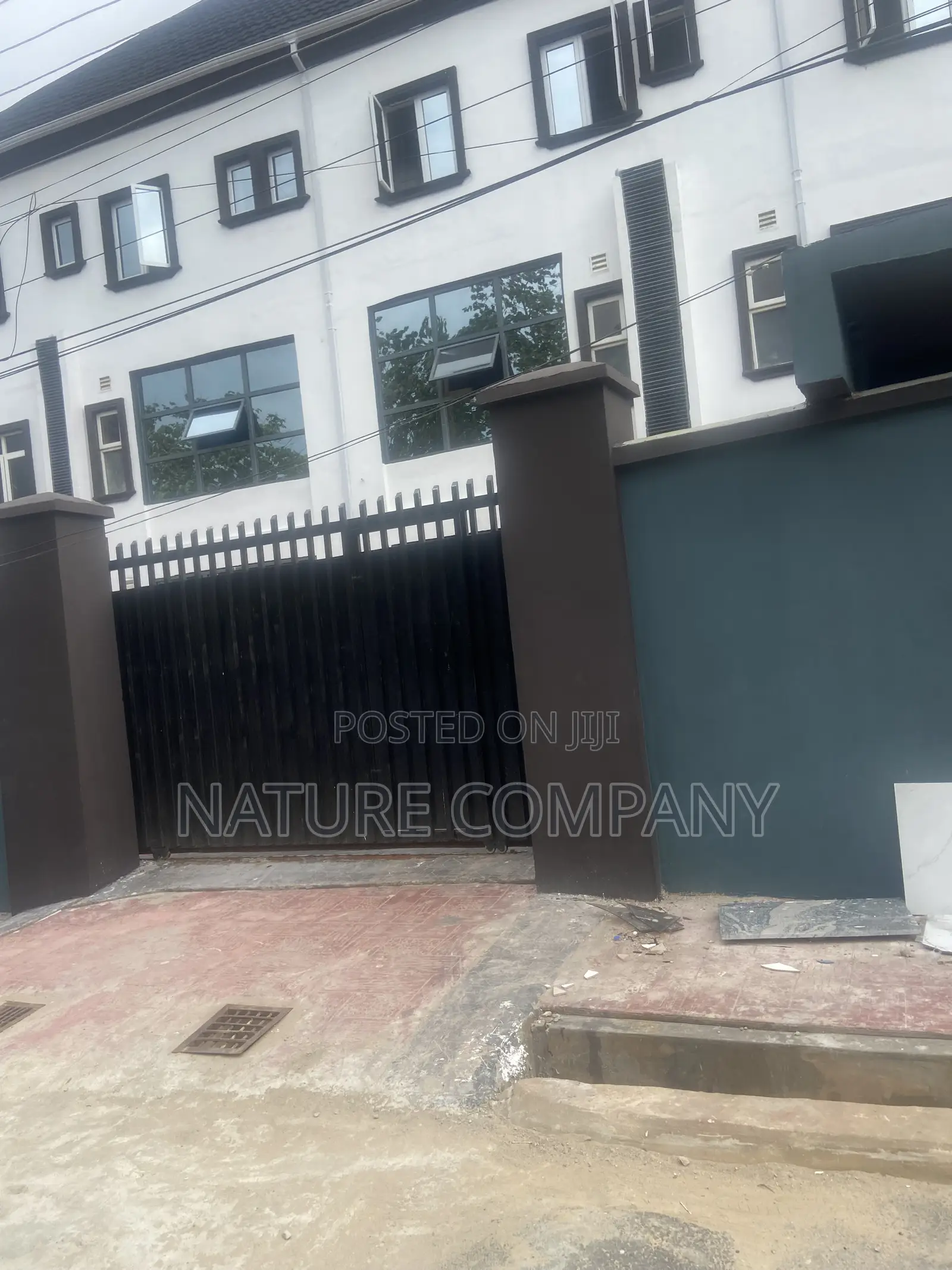 3bdrm Block of Flats in Magodo Isheri Gra for rent