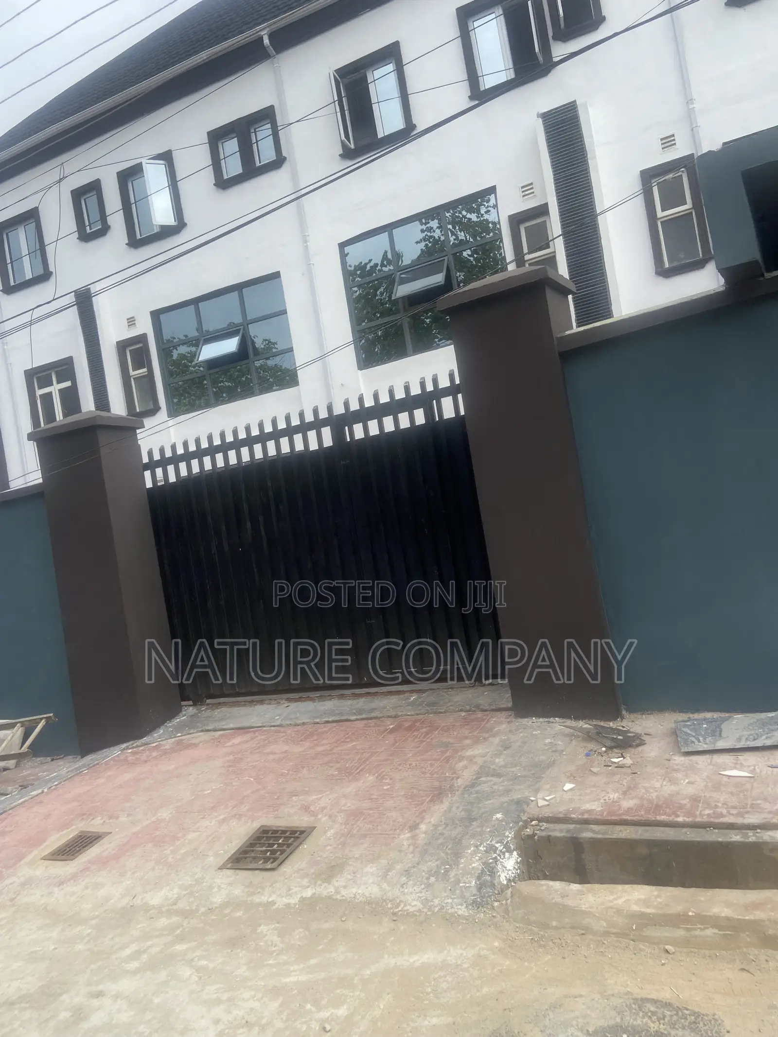 3bdrm Block of Flats in Magodo Isheri Gra for rent