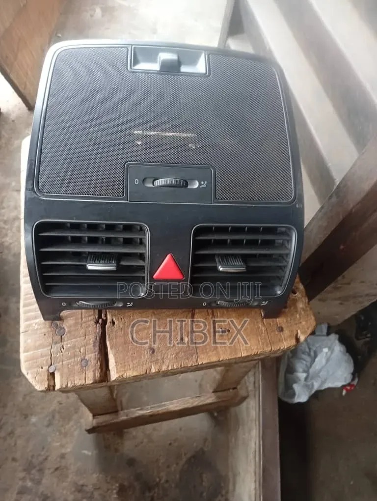 Center a/C Vent Volkswagen Jetta5 Golf5