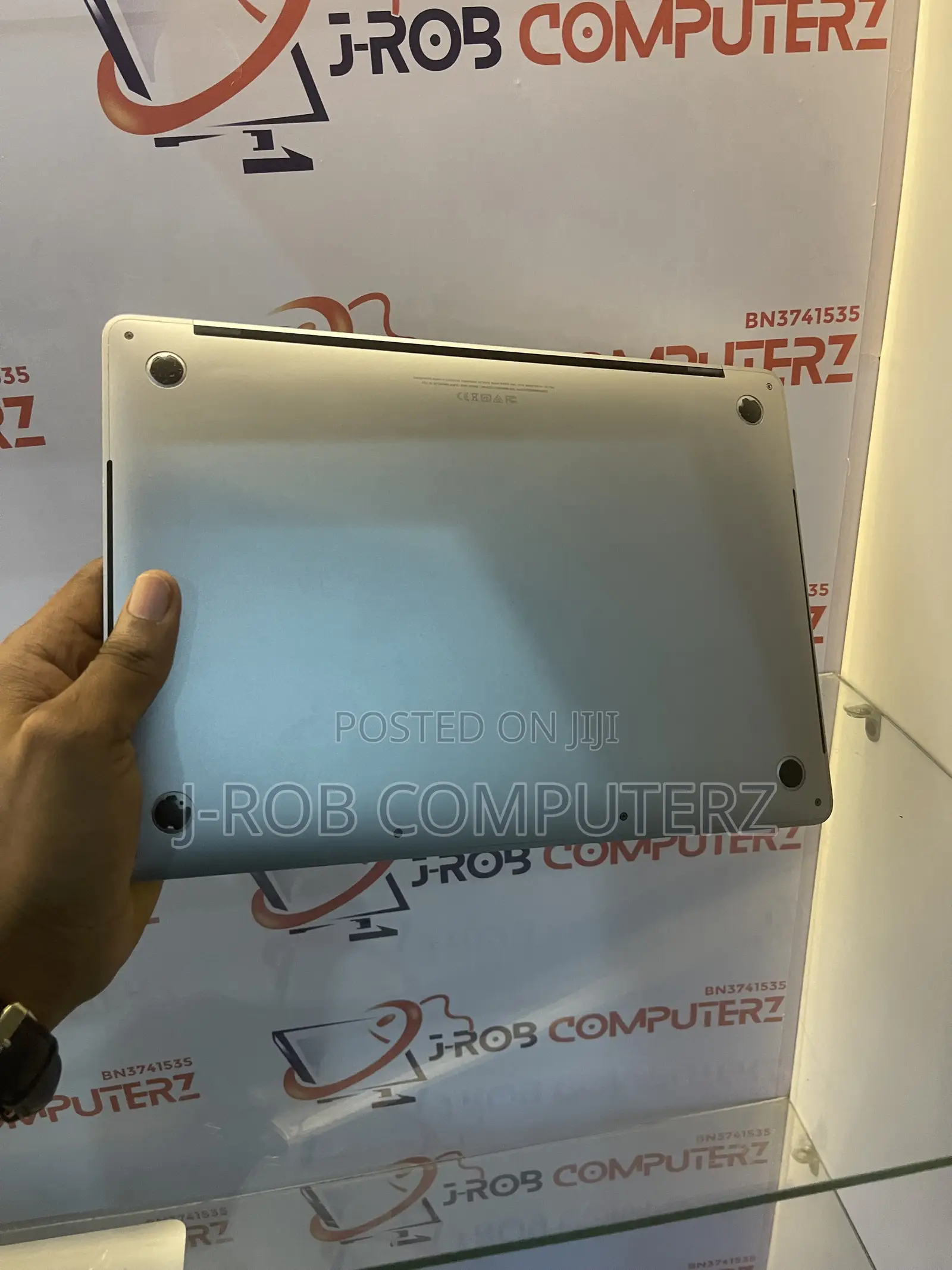 Laptop Apple MacBook Pro 2018 16GB Intel Core i7 SSD 256GB