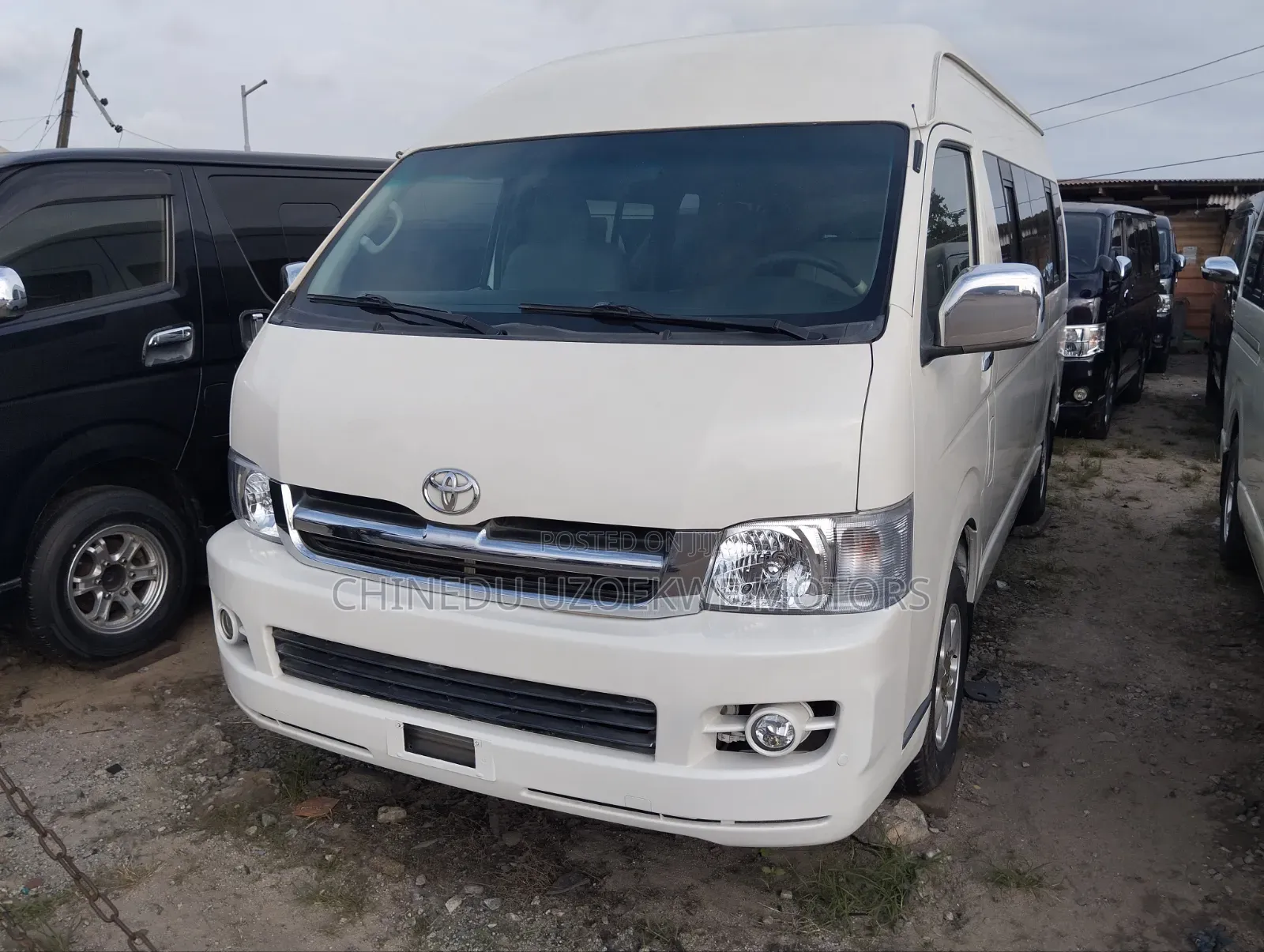 Toyota HiAce 2013 White
