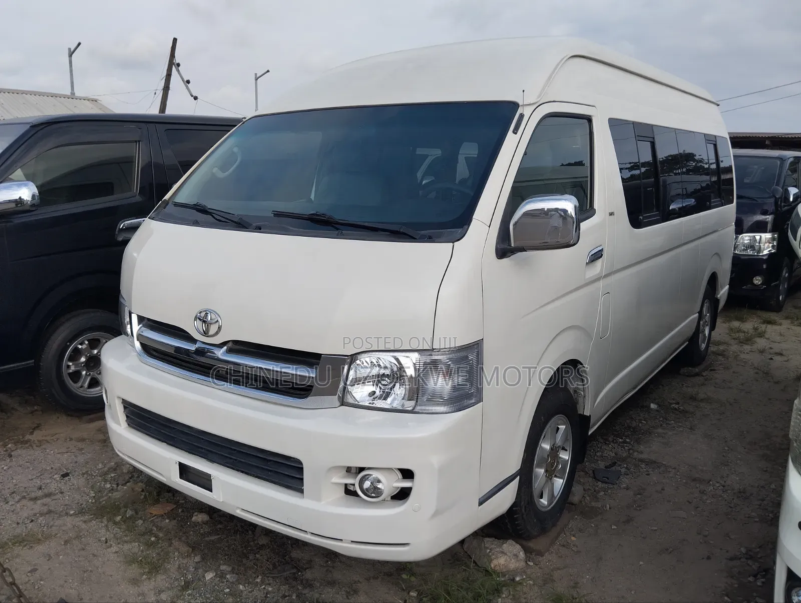 Toyota HiAce 2013 White