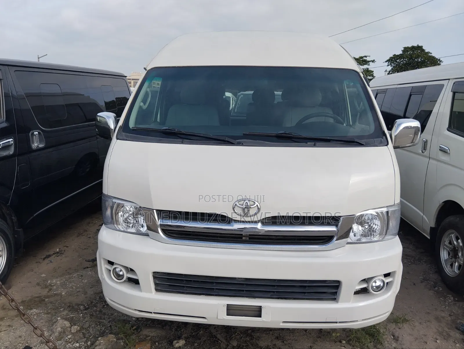 Toyota HiAce 2013 White