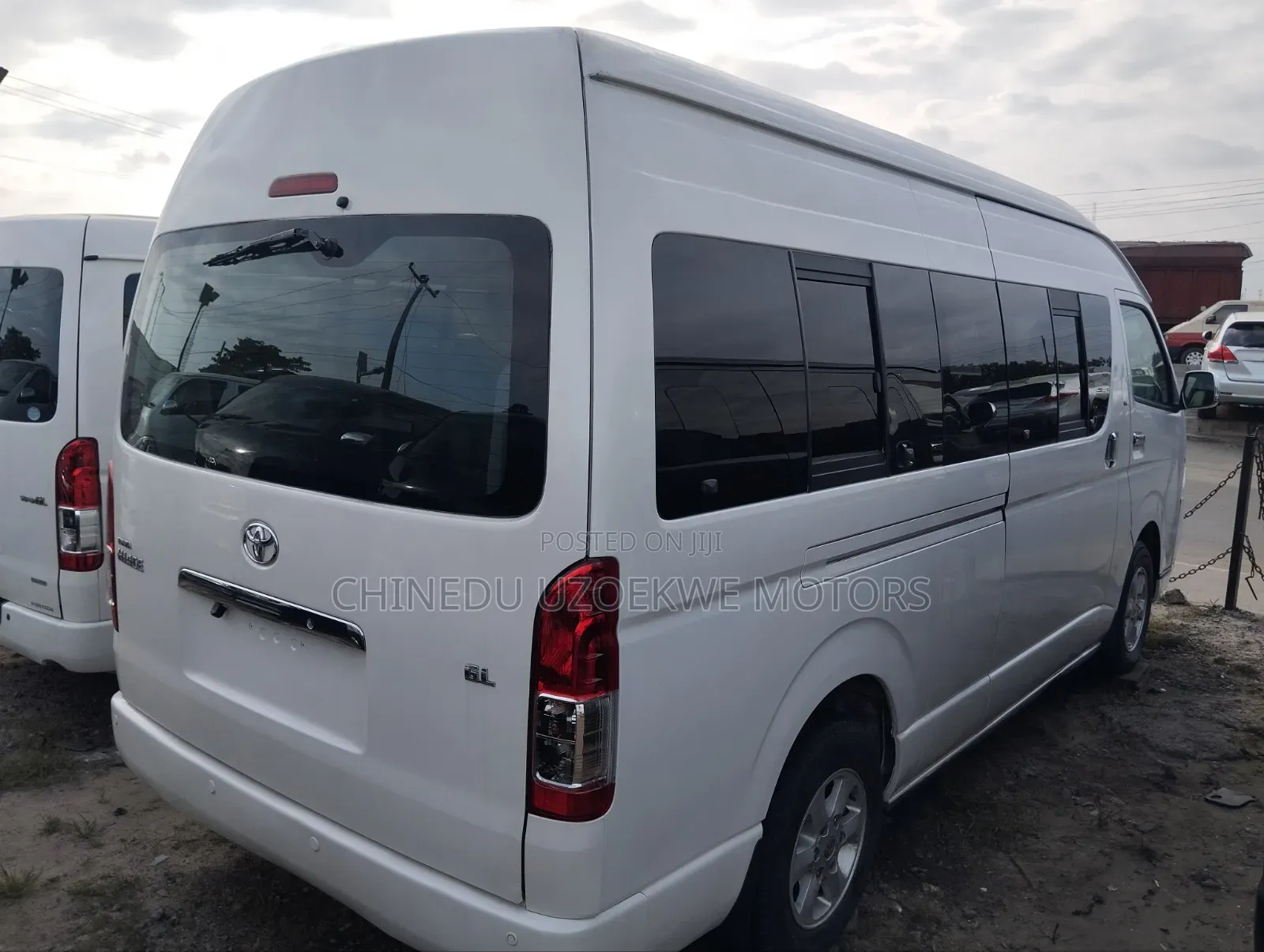 Toyota HiAce 2013 White