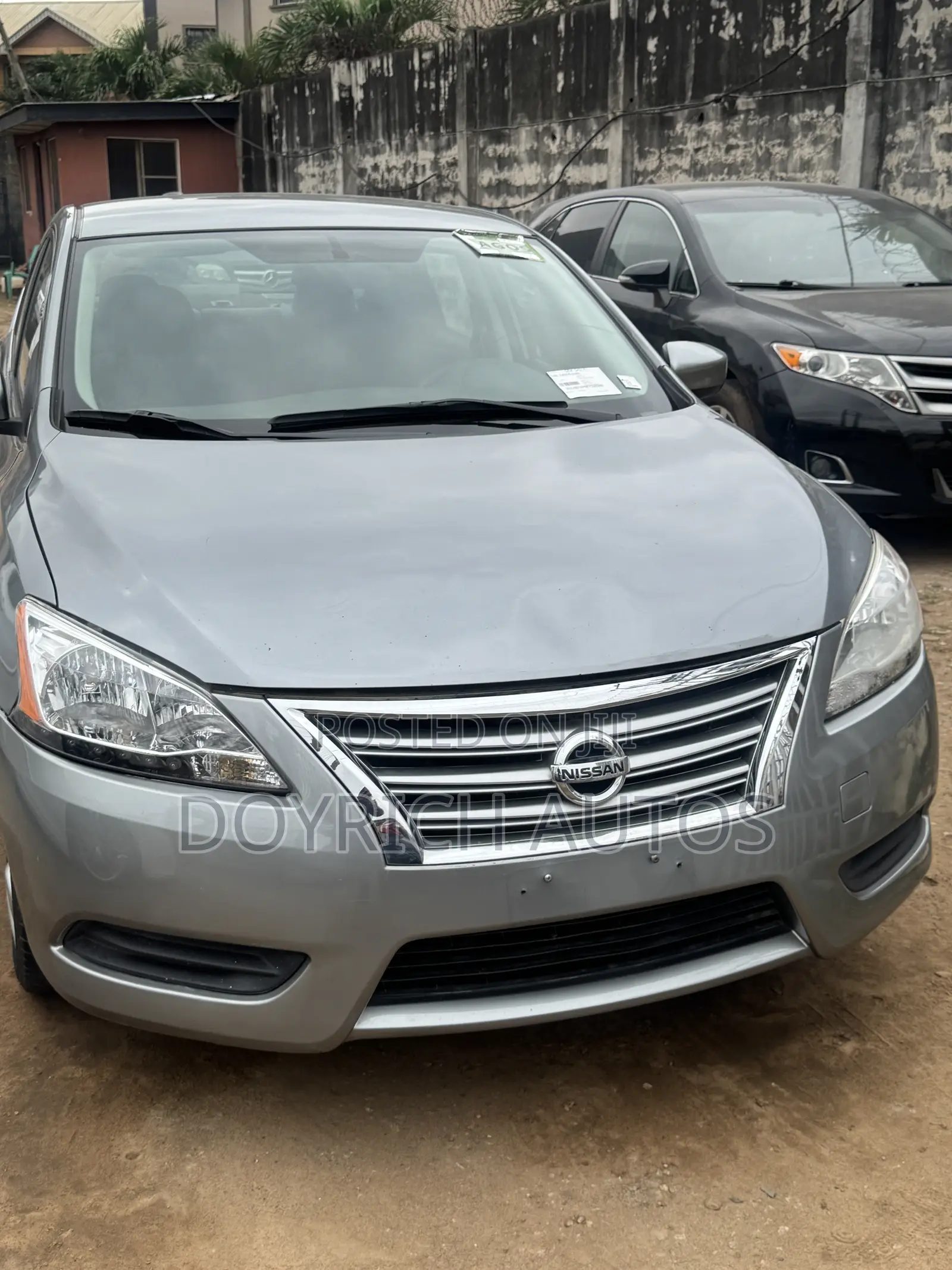 Nissan Sentra SV 4dr Sedan (1.8L 4cyl CVT) 2014 Silver