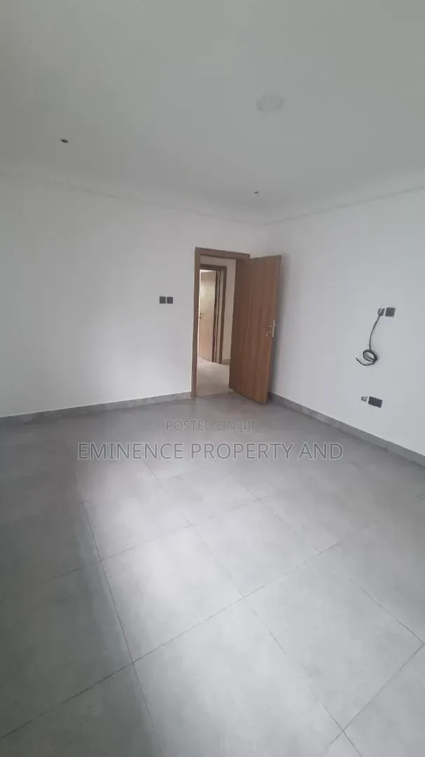 5bdrm Duplex in Off Lekki-Epe Expressway for rent