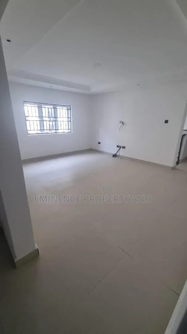 5bdrm Duplex in Off Lekki-Epe Expressway for rent